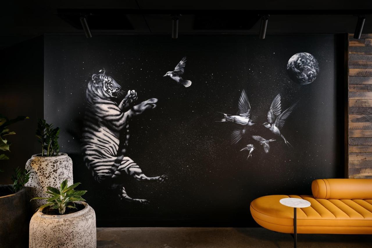Hotel Indigo Brisbane City Centre, An Ihg Hotel Exterior photo Mural by artist Mark Foxley
