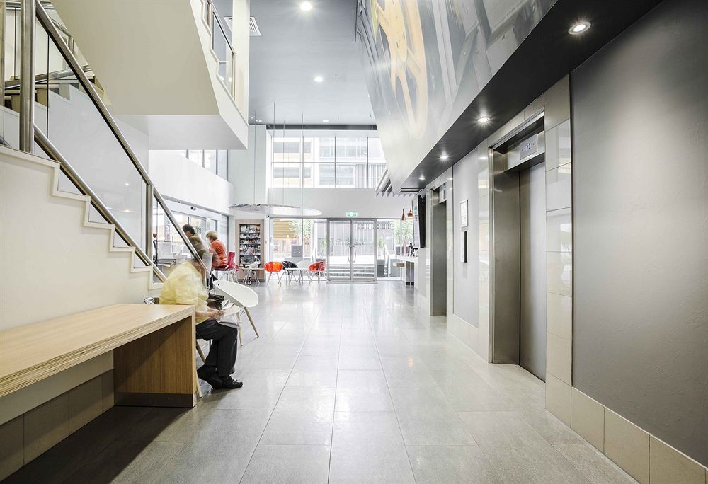 Hotel Indigo Brisbane City Centre, An Ihg Hotel Exterior photo Interior of the library