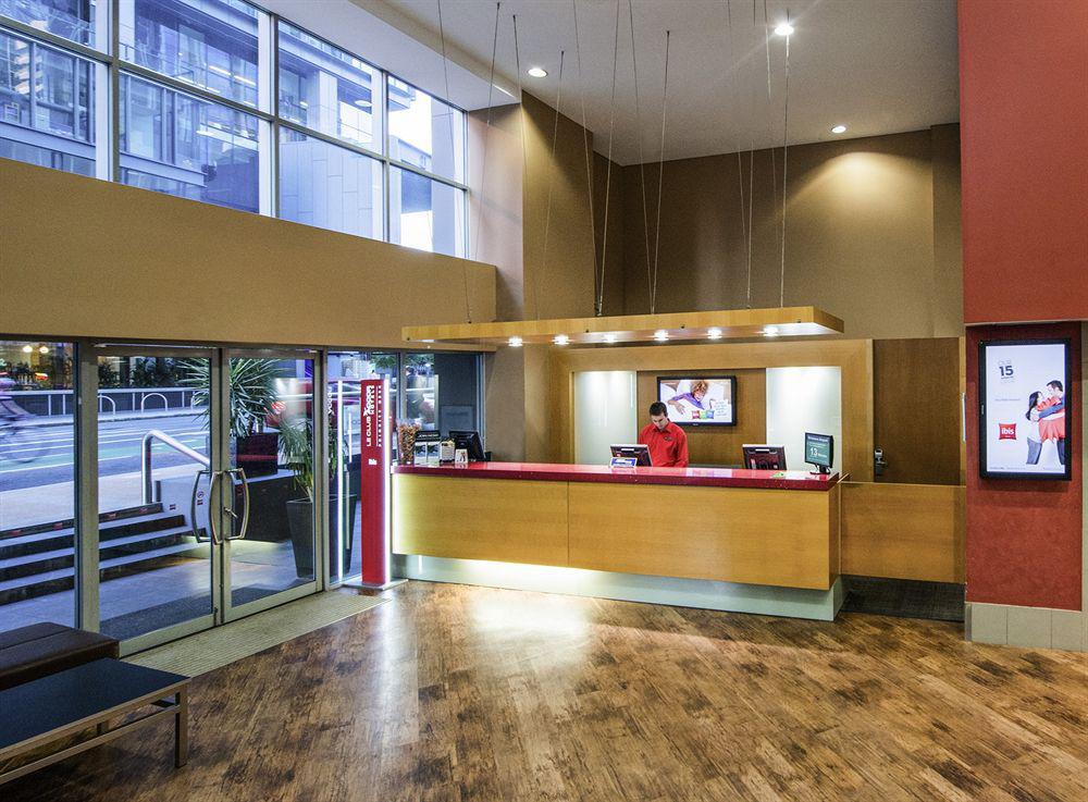 Hotel Indigo Brisbane City Centre, An Ihg Hotel Exterior photo The lobby of an Ibis hotel in Singapore